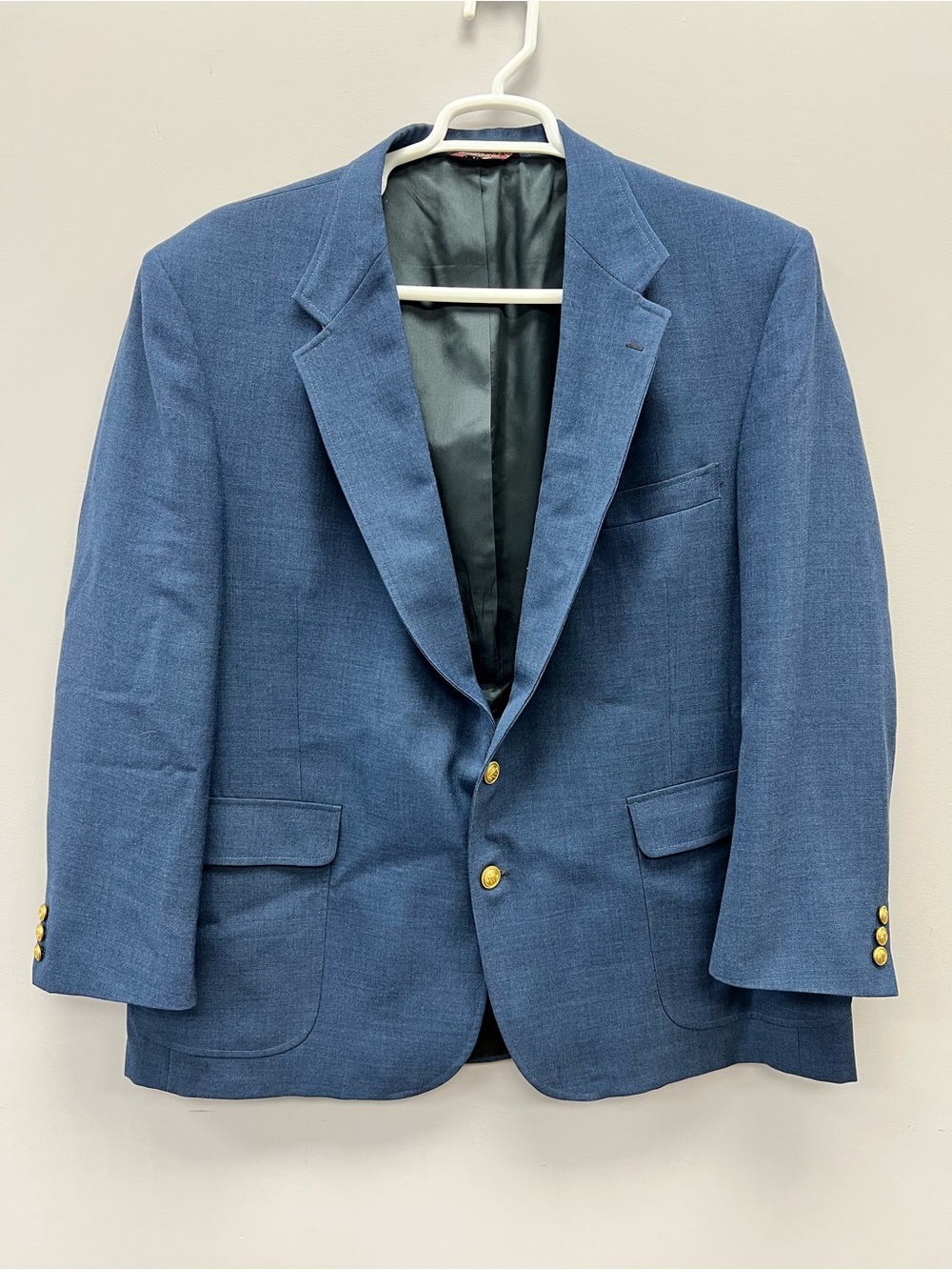 Vintage 70’s or 80’s Botany 500 U.S.A. Men's Classic Blue Blazer Gold Buttons